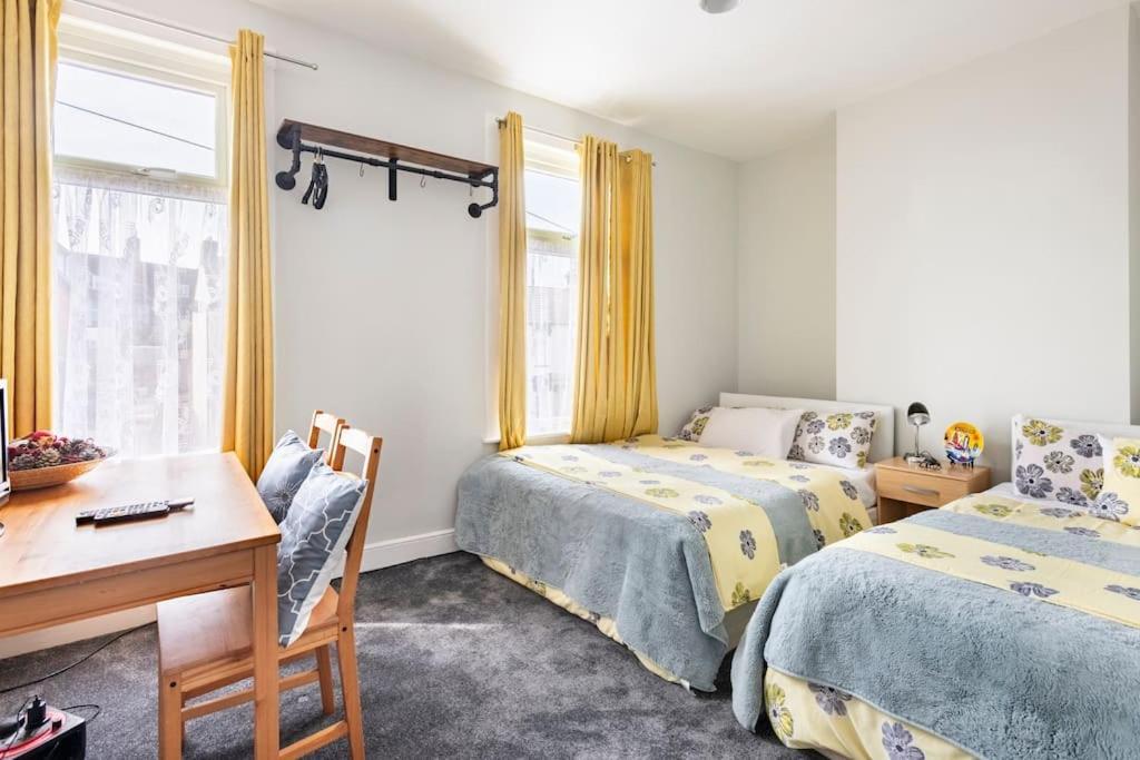 Travellers' Choice In Harwich-Essex Villa Eksteriør bilde